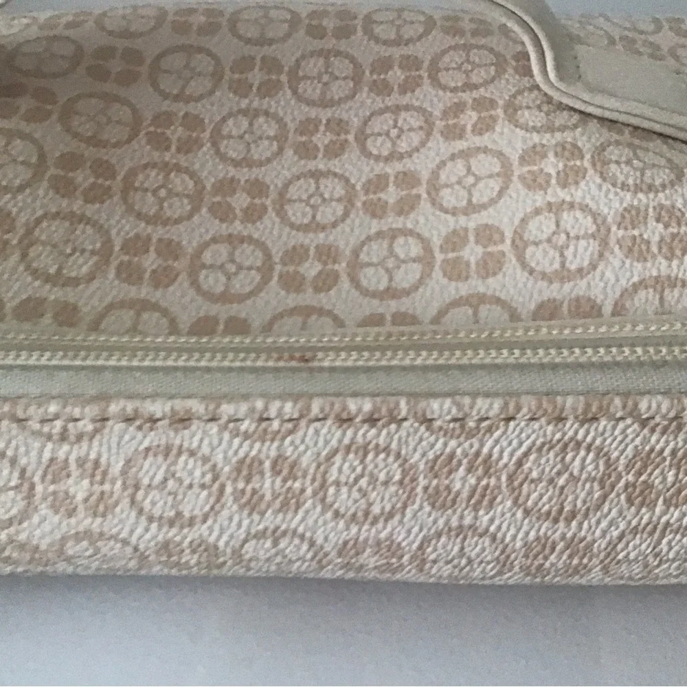 IMAN cosmetic, beauty travel case with free 10 piece